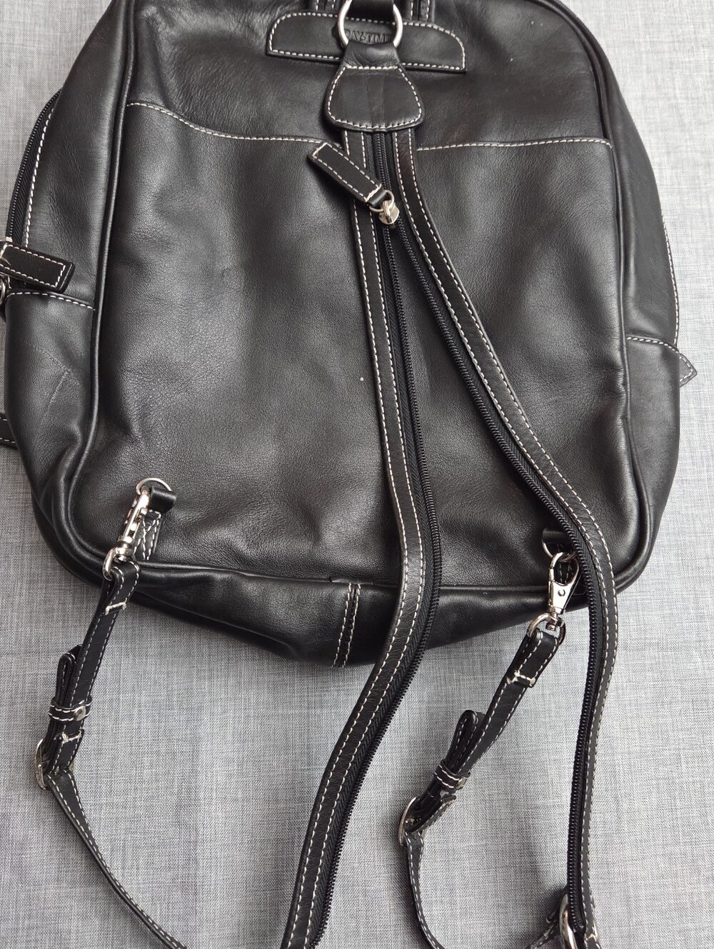 Daytimer Genuine Leather Black Backpack 14 X 13 X 3.5 Inches - Picture 6 of 16